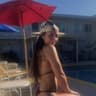 @1alexismead