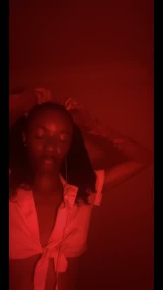Come in - @pretty_gemma17