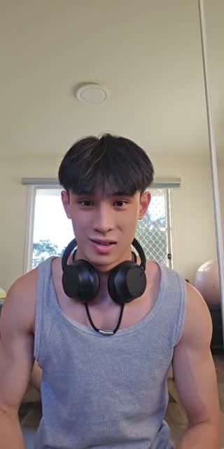 TikTok live: NEW PFP by @sxnnysideup_