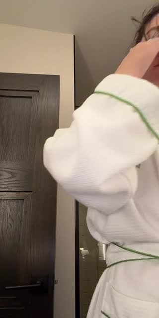 @blossomleeella TikTok live from 2026-05-04