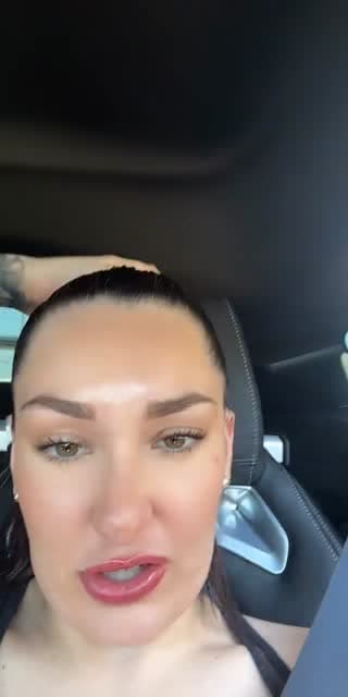 TikTok live: Gift gal🎁 by @hannafromhouston