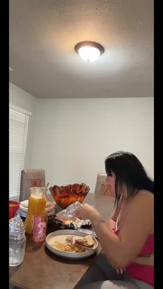 TikTok live: Ven 🥵 by @alizo822