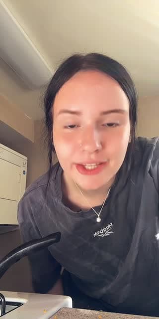 TikTok live: cook w me by @leahhfaithhh