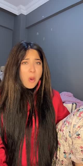 @alyena080 TikTok live stream