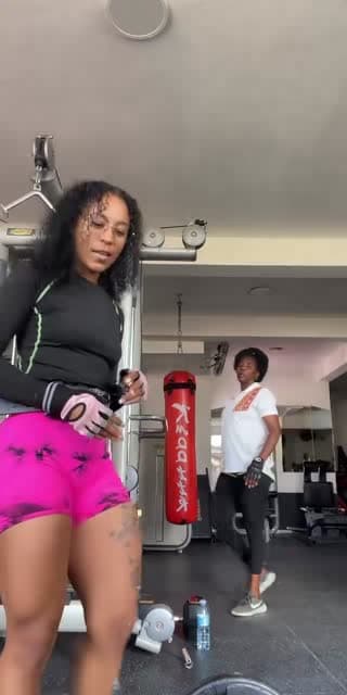 TikTok live: Dou-te as boas-vindas à minha LIVE by @ema.fitness0