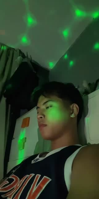 TikTok live: PM FOR GT SUBS💦 by @bugsbunns5