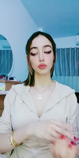 @_chi_m_ou TikTok live stream