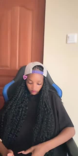 TikTok live: Say hello 👋💜 by @hadiyanii