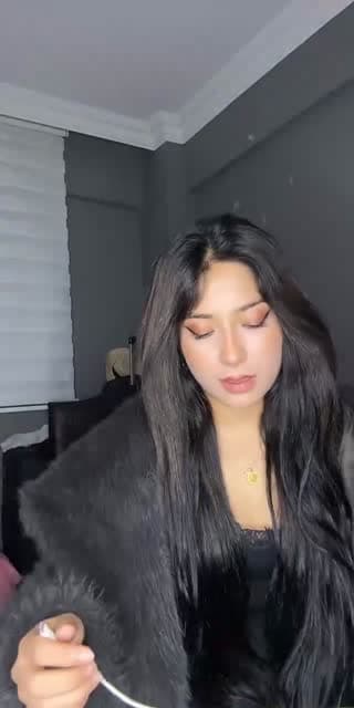@alyena080 TikTok live stream