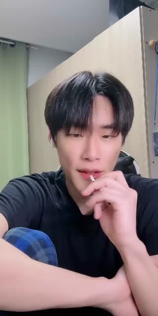 Past TikTok live: こんにちは by @lvka_0