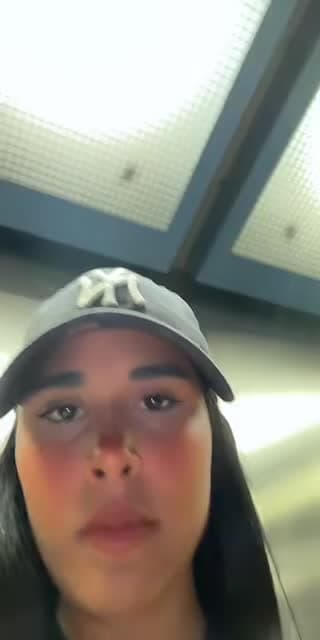 TikTok live: Hola , entra❤️ by @yormaryrincon