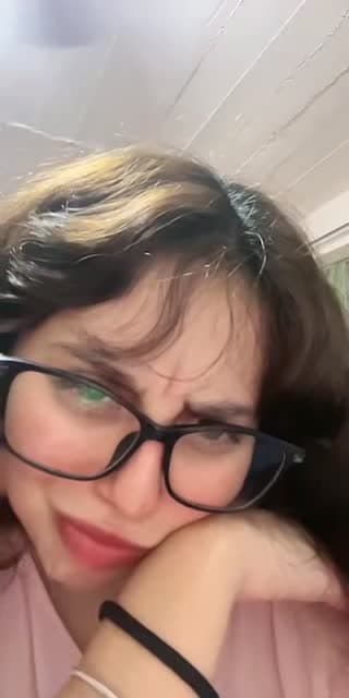 TikTok live: jugaamossss? by @peerseide