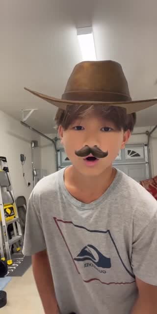 TikTok live: Random live by @brandonlor_