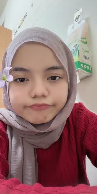 TikTok live: eh by @qqtyna