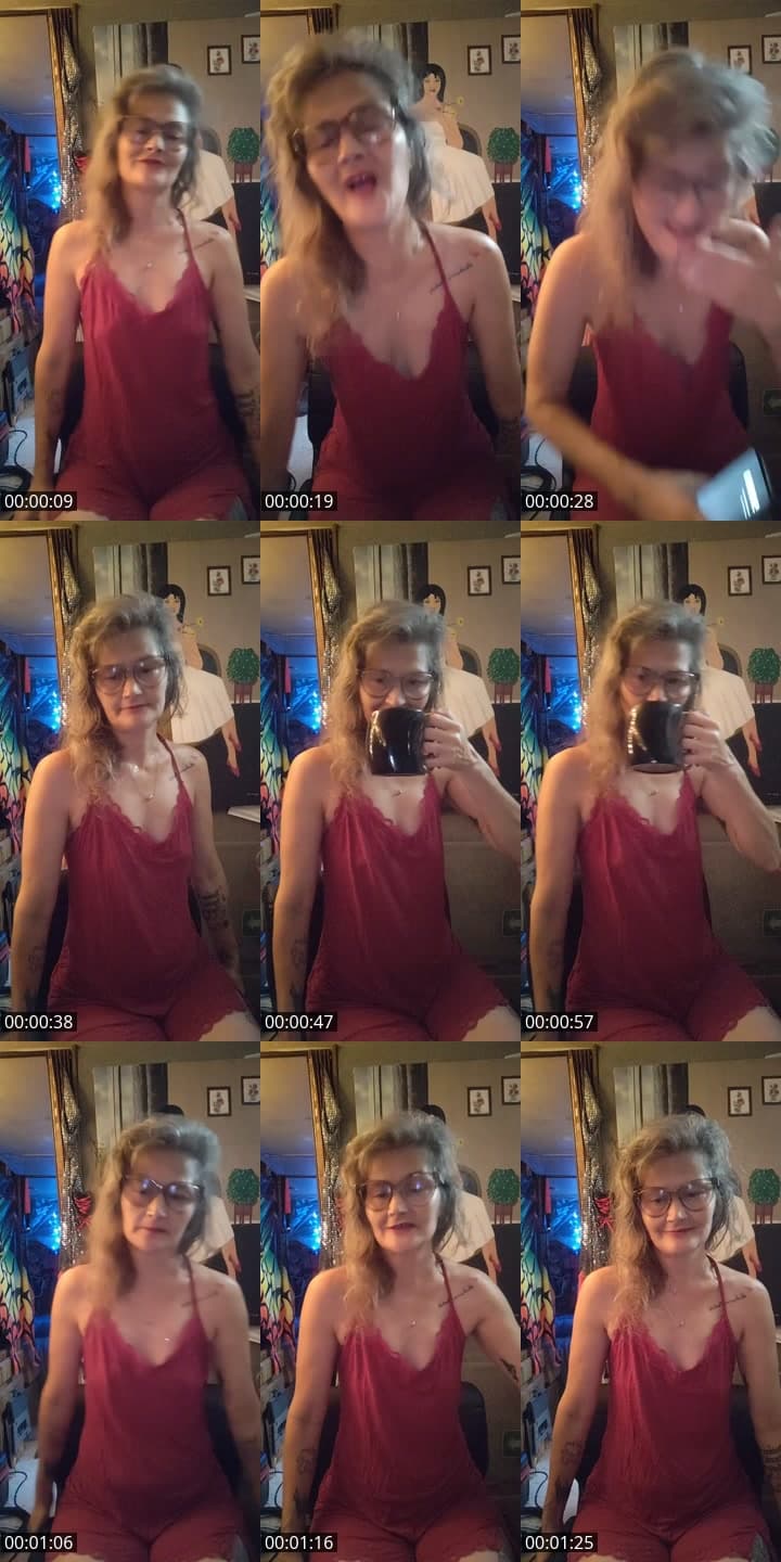 @hardlysweet TikTok live stream