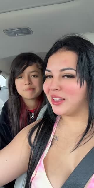 TikTok live: Ven 🥵 by @alizo822