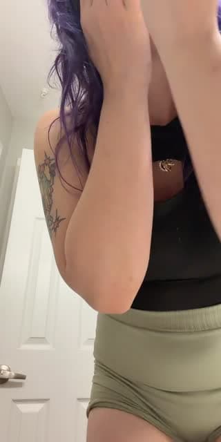 TikTok live: Sleep over by @scarletroselover