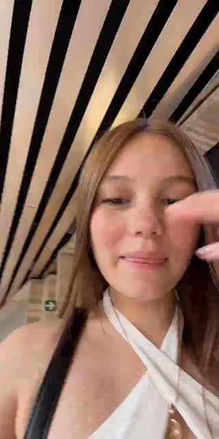 TikTok live: . by @pamela.gvn
