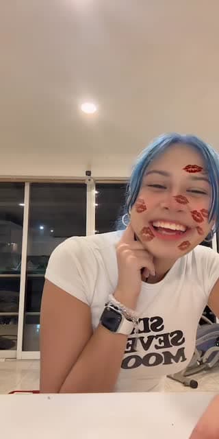 @colombiannx TikTok live stream