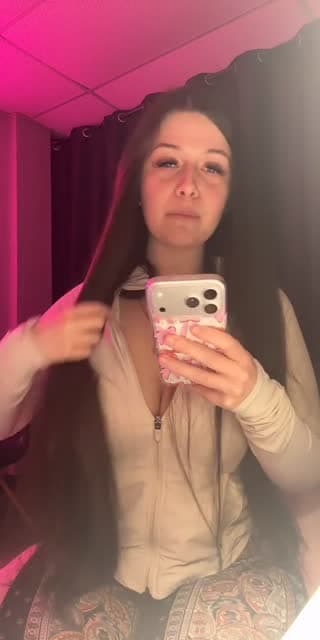TikTok live: come here by @pinkmiii