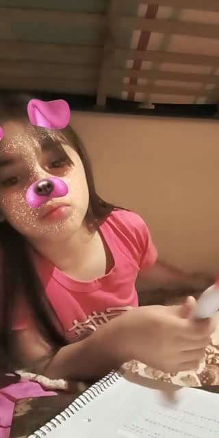 TikTok live: estoy aburridaaa unitee by @camila__rodas
