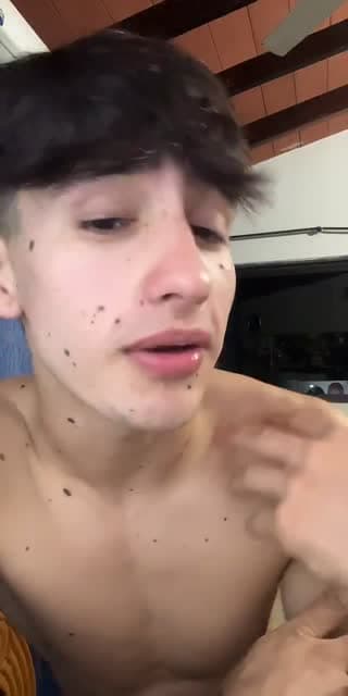 TikTok live: Regálenme algo, osino me enojo by @marcelo_paiii