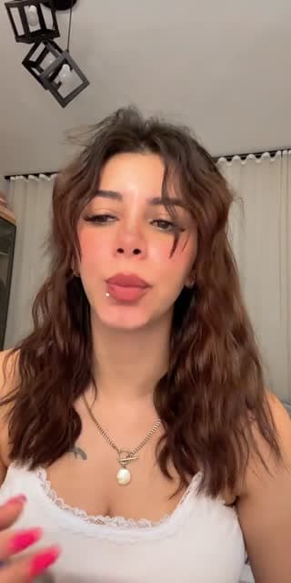 @bellaadeeb TikTok live stream