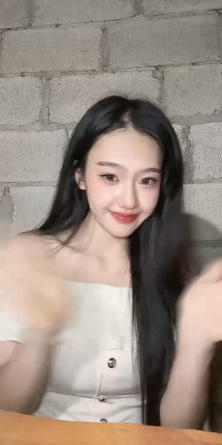 @g_khajeerat TikTok live stream