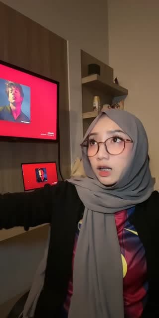 TikTok live: hi by @pipiews_