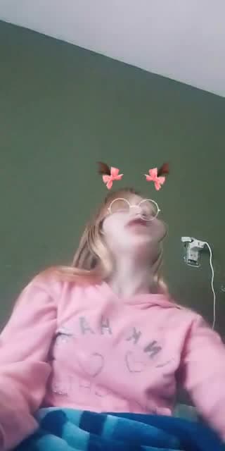 😜
