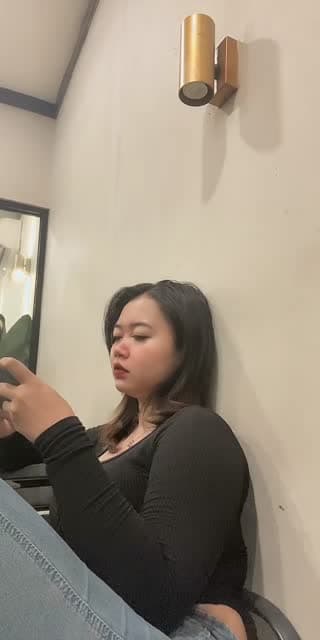 TikTok live: haiii by @rzkyhrstyanii