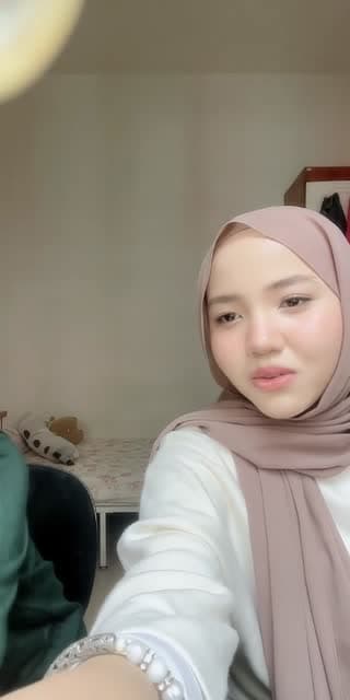 TikTok live: hujan by @tiliahfiz