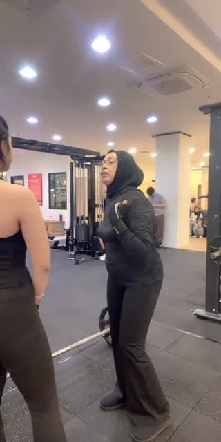TikTok live: backday by @ayyablue