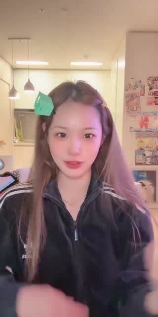 TikTok live: P🌼WER L💝VE by @daygamin