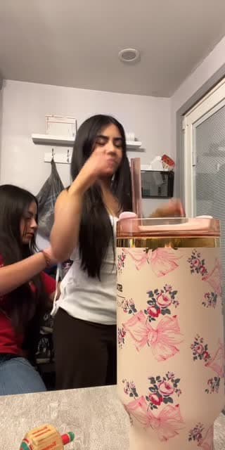 TikTok live: AYYYY by @andieorozco.diaries