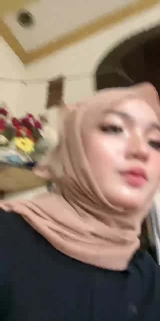 @newuya01 TikTok live from 2026-05-09