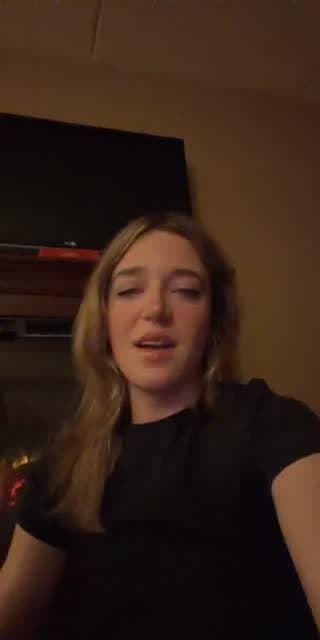 TikTok live: Run it up by @clarissa.portman3
