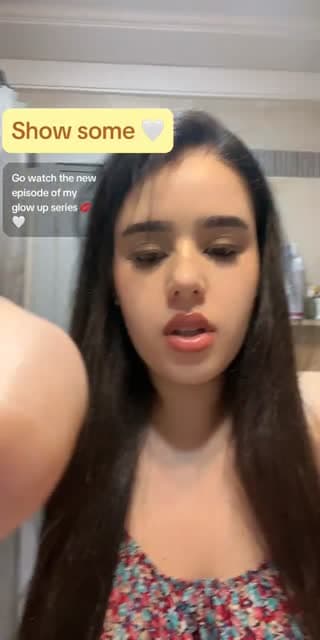 TikTok live: Get unready with me 🎀 by @lilwhitebird