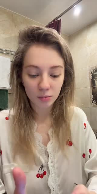 TikTok live: Good morning by @katievienne