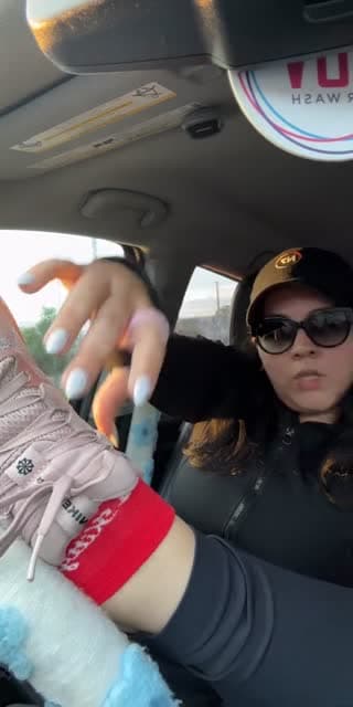 @charmdarlings TikTok live stream