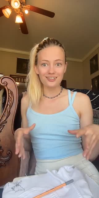 TikTok live: designing!! by @thefangbarbie