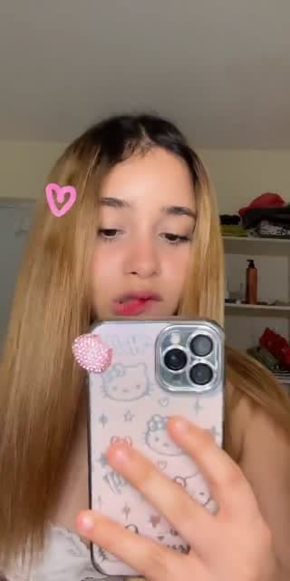@angela_nin TikTok live stream
