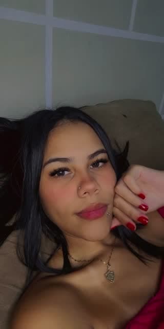 TikTok live: Welcome, my loves 🫰🏽 by @flviaqueiroz3