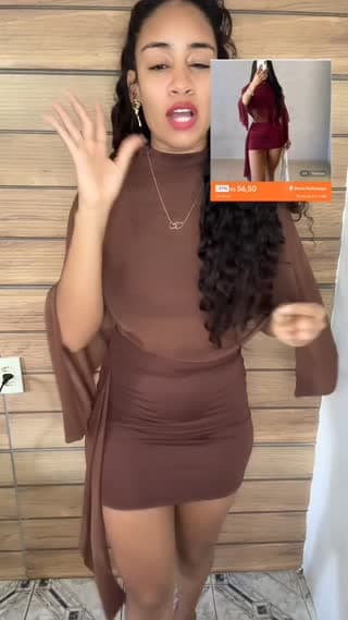 Vestido drapeado colado