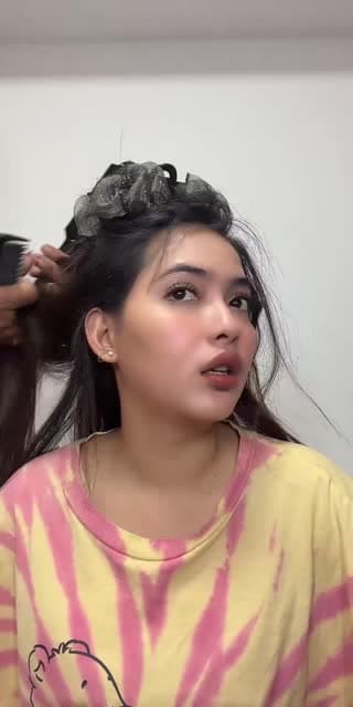 @heyowakuara TikTok live stream