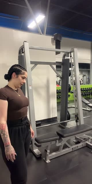 TikTok live: glute dayyy by @brookew5505