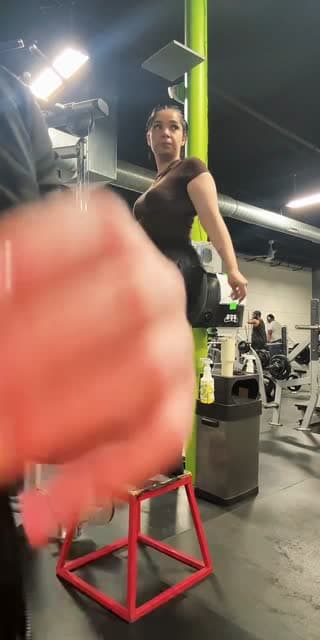 it’s gym time 🍑✨