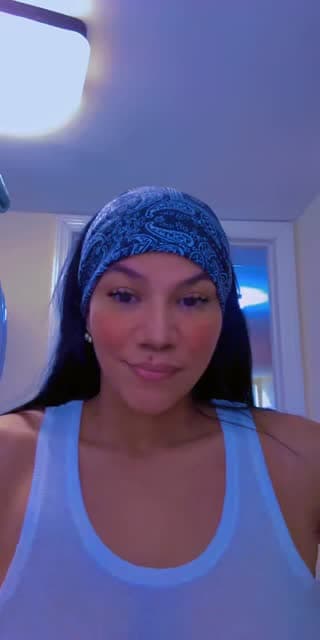 @neidy.fernandez4 TikTok live stream