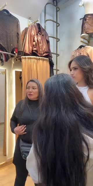 @camiilazcarate TikTok live stream