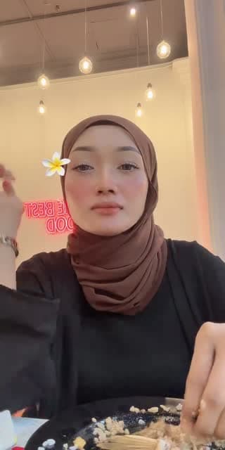 Hi
